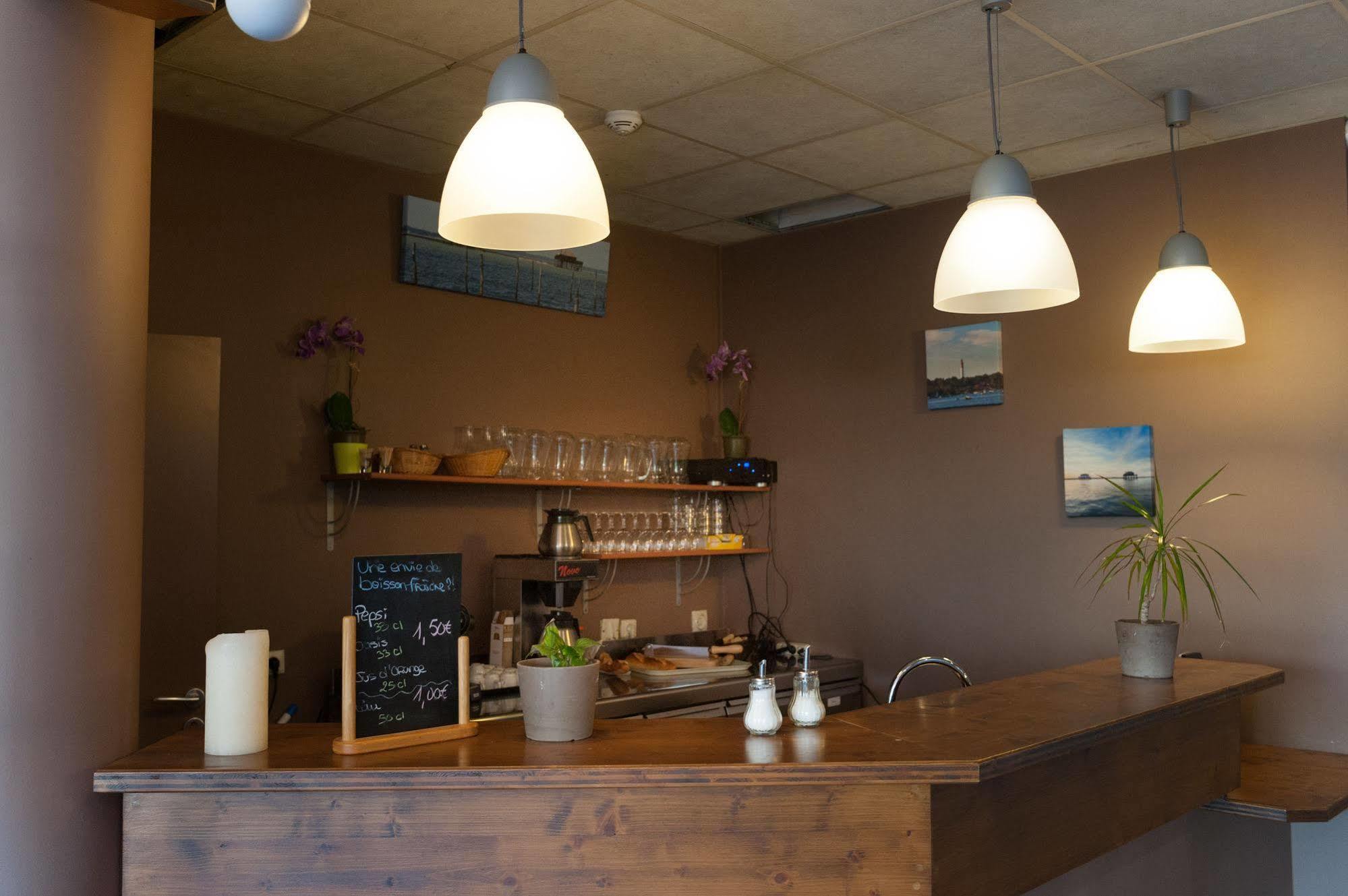 Auberge De Jeunesse Hi Bordeaux-Blanquefort - Ex Otellia ภายนอก รูปภาพ